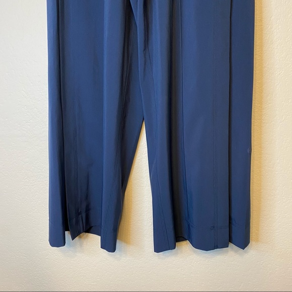 LULULEMON Iron Blue Wanderer Culotte pants 2 - Picture 3 of 13